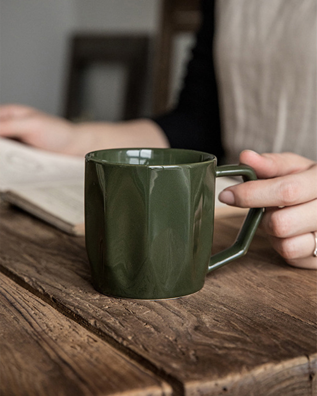 Retro Diamond-Cut Mug